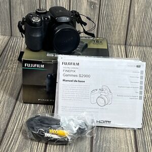 Fujifilm FinePix S2950 Digital Bridge Camera Black 14MP 18x Zoom Travel Retro